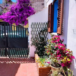  Casa vacanze Nel Cortile Della Casa Di Carta, Due Singole Unita